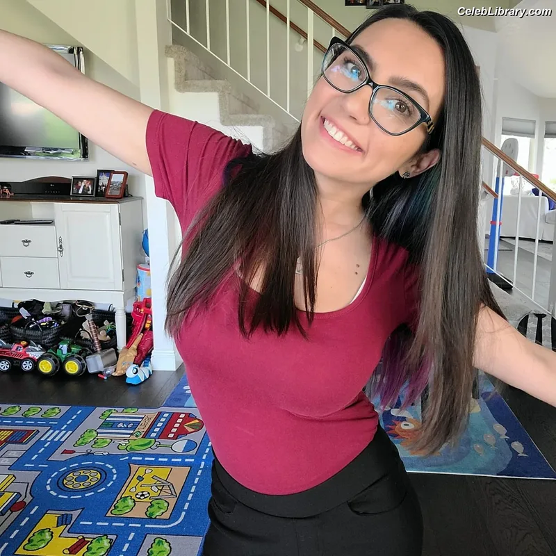 Trisha Hershberger photo 19 of 1447