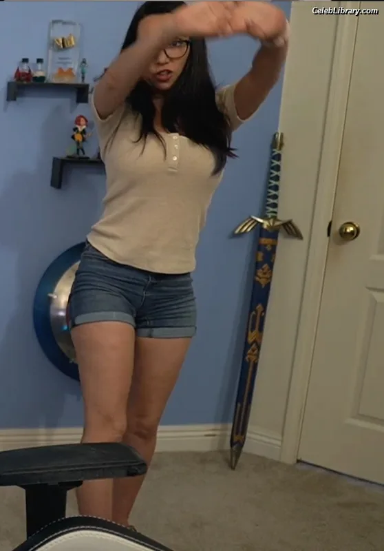 Trisha Hershberger photo 7 of 1447