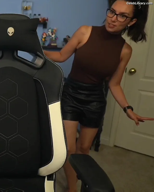 Trisha Hershberger photo 6 of 1447