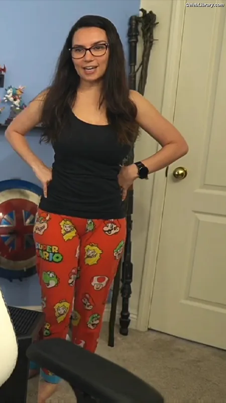 Trisha Hershberger photo 9 of 1447