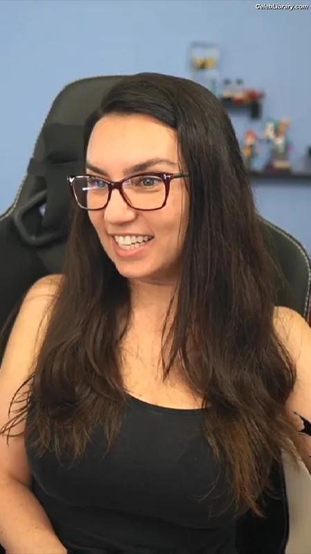 Trisha Hershberger photo 11 of 1447
