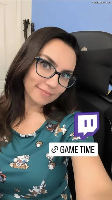 Trisha Hershberger photo 17 of 1447