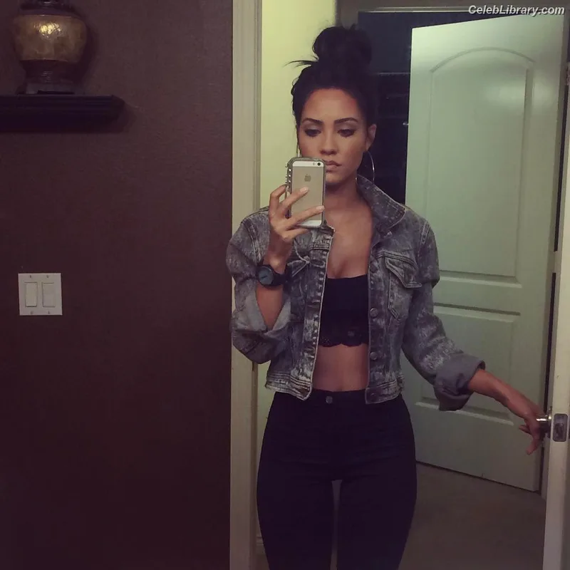 Tristin Mays photo 3 of 91