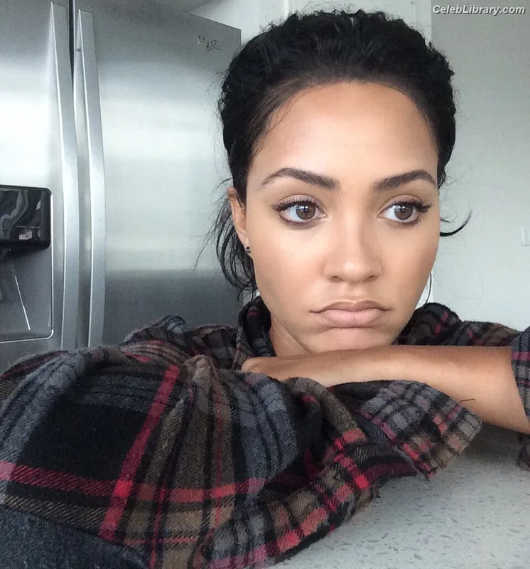 Tristin Mays photo 16 of 91