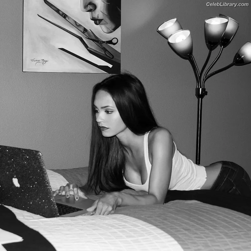 Tristin Mays photo 19 of 91