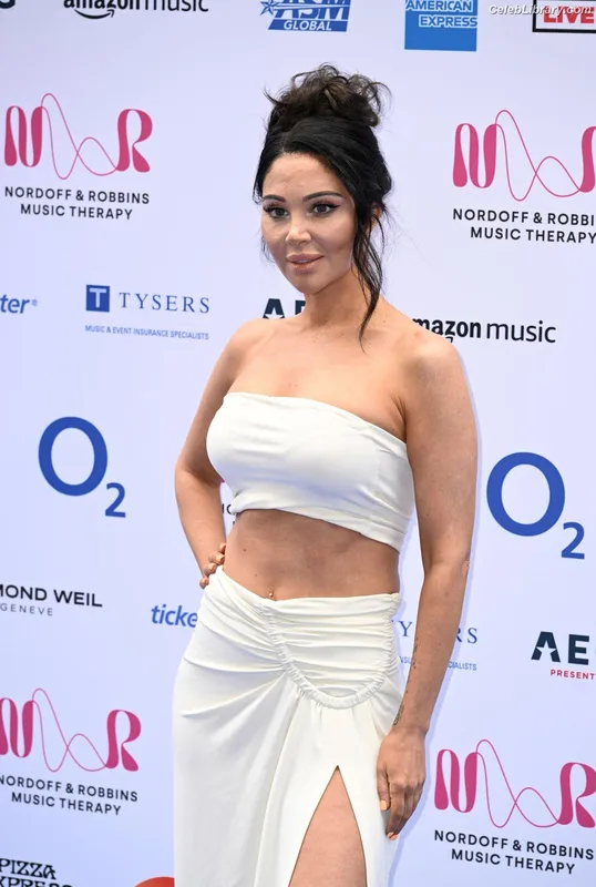 Tulisa Contostavlos photo 15 of 283