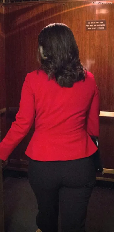 Tulsi Gabbard photo 7 of 94