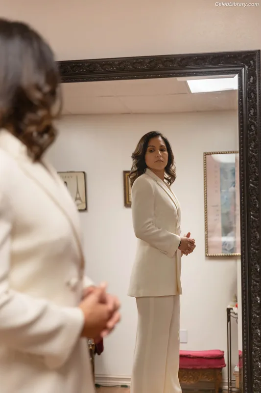 Tulsi Gabbard photo 11 of 94