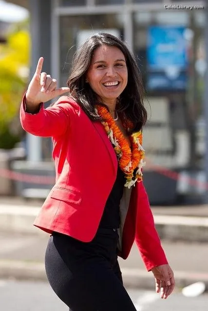 Tulsi Gabbard photo 15 of 94