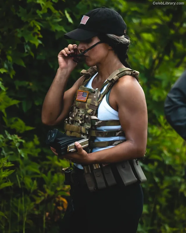 Tulsi Gabbard photo 19 of 94