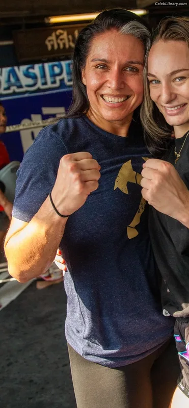 Tulsi Gabbard photo 7 of 94