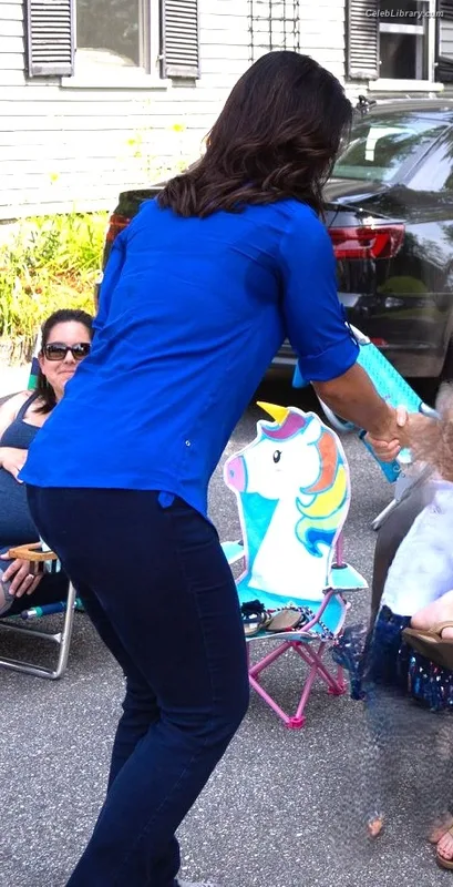 Tulsi Gabbard photo 18 of 94