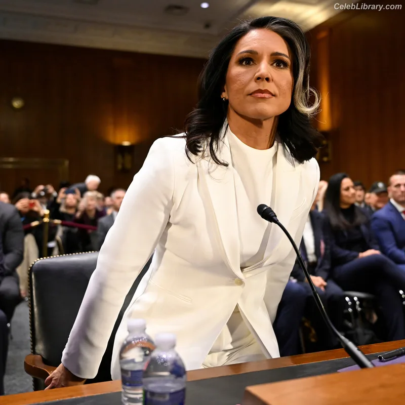 Tulsi Gabbard photo 13 of 94