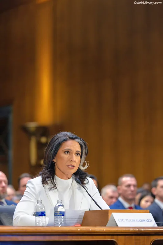 Tulsi Gabbard photo 23 of 94