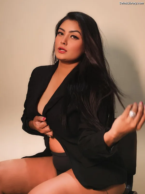 Twinkle Kapoor photo 12 of 66
