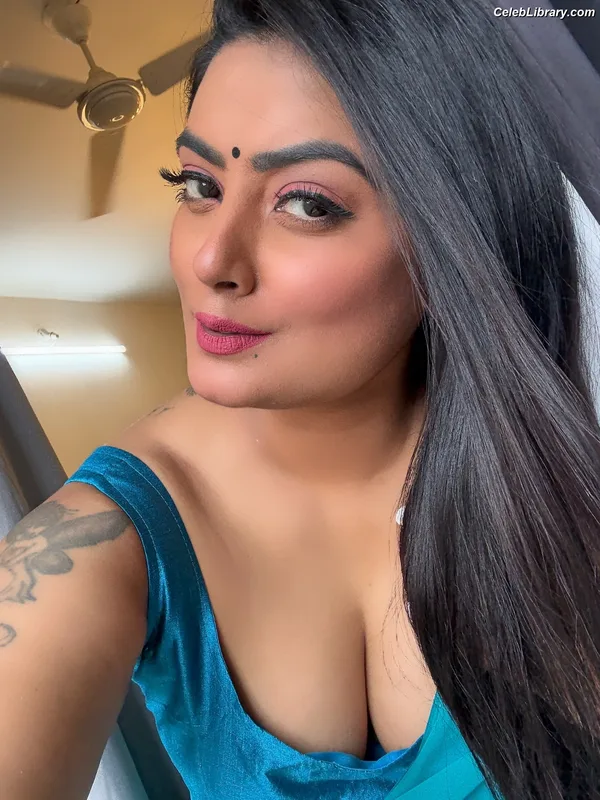 Twinkle Kapoor photo 19 of 66