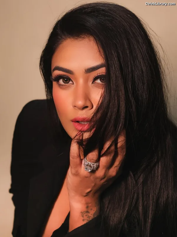 Twinkle Kapoor photo 14 of 66
