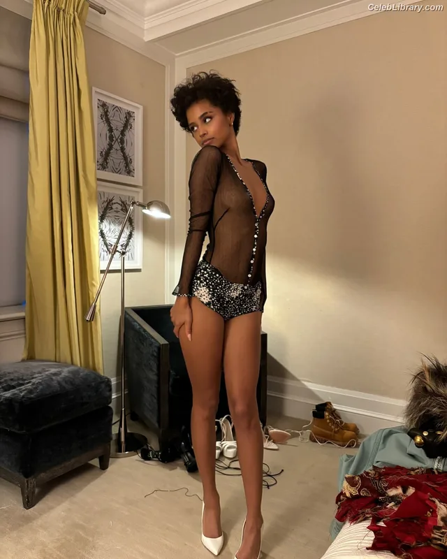 Tyla photo 4 of 1294
