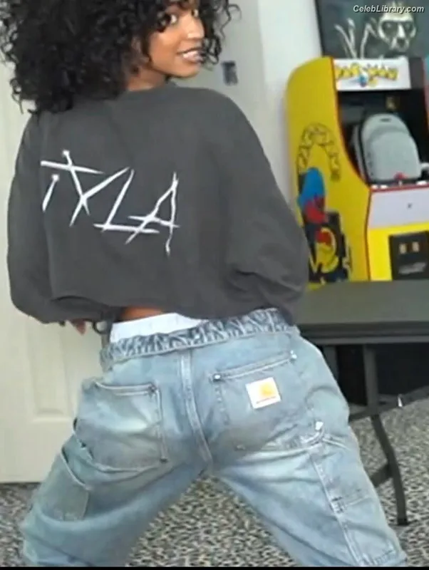 Tyla photo 22 of 1294