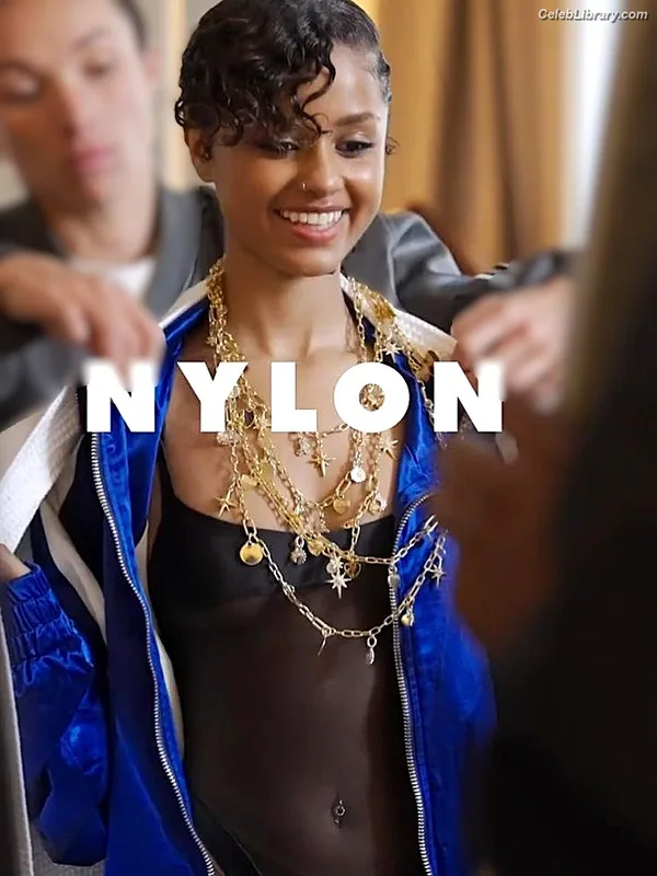 Tyla photo 9 of 1294