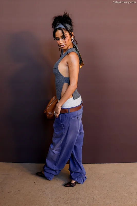 Tyla photo 16 of 1294