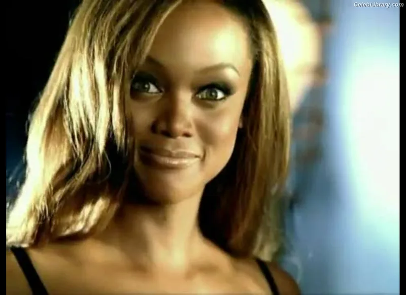 Tyra Banks photo 3 of 162