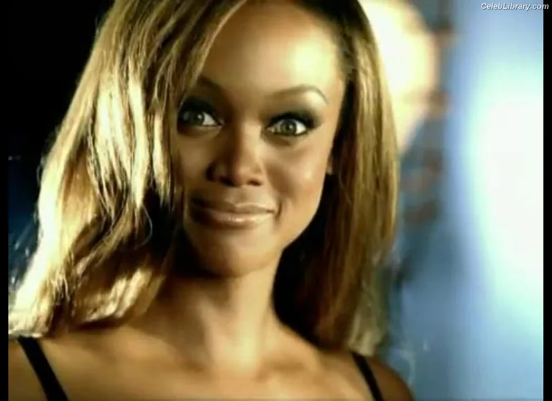 Tyra Banks photo 5 of 162