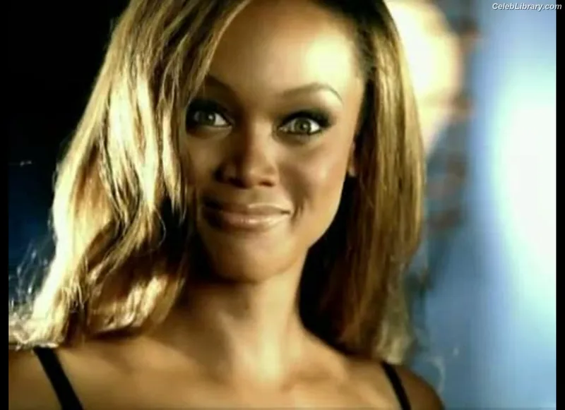 Tyra Banks photo 12 of 162