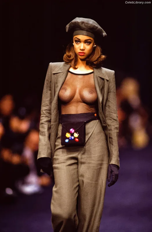 Tyra Banks photo 21 of 162