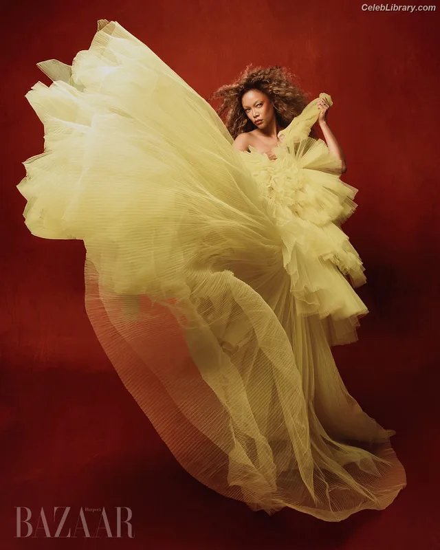 Tyra Banks photo 15 of 162
