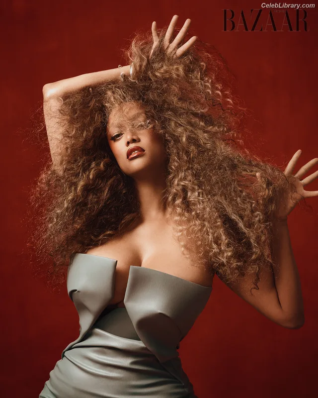Tyra Banks photo 19 of 162