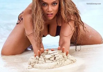 Tyra Banks photo 12 of 162