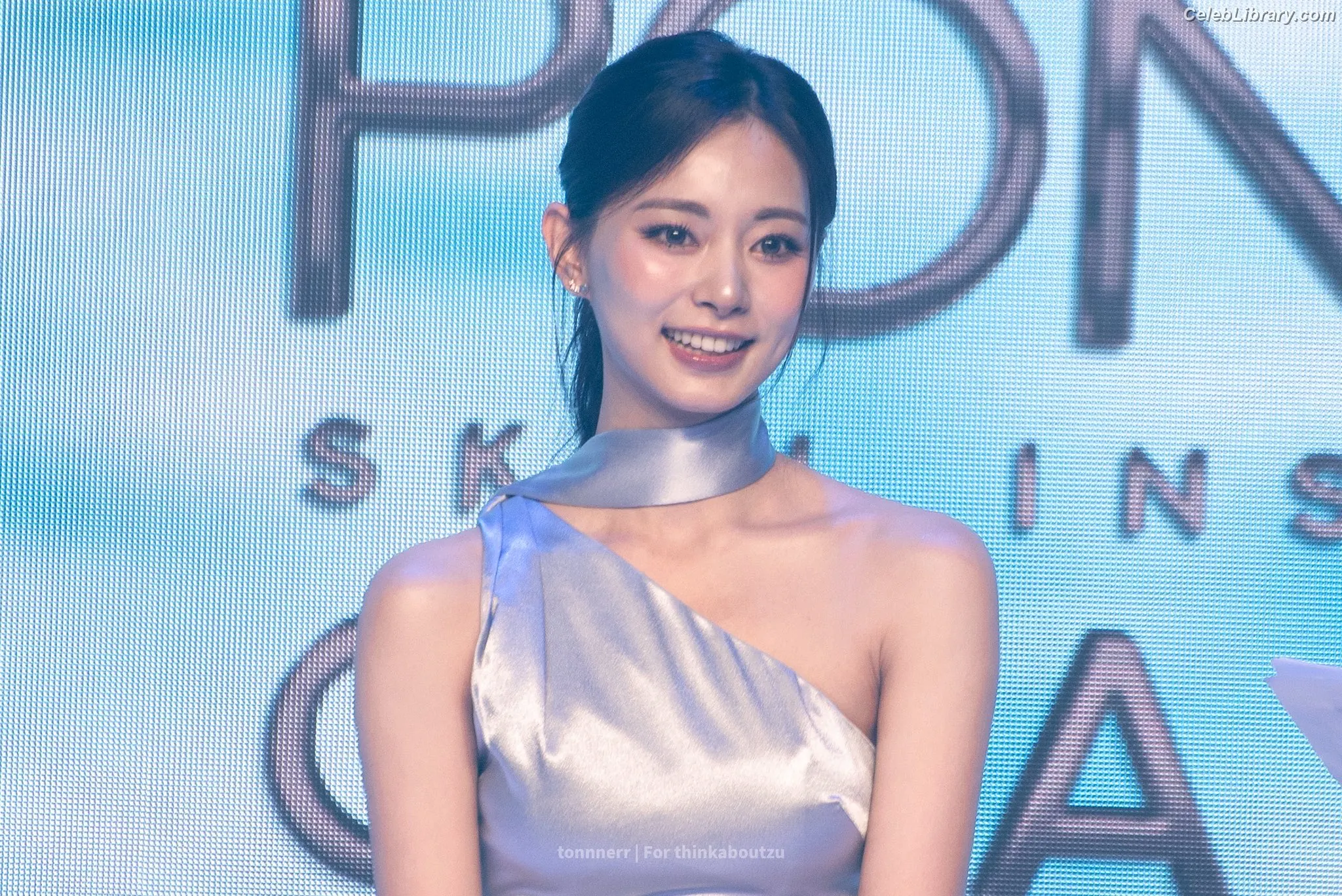 Tzuyu (Chiu Chú-jû) Twice photo 7 of 544