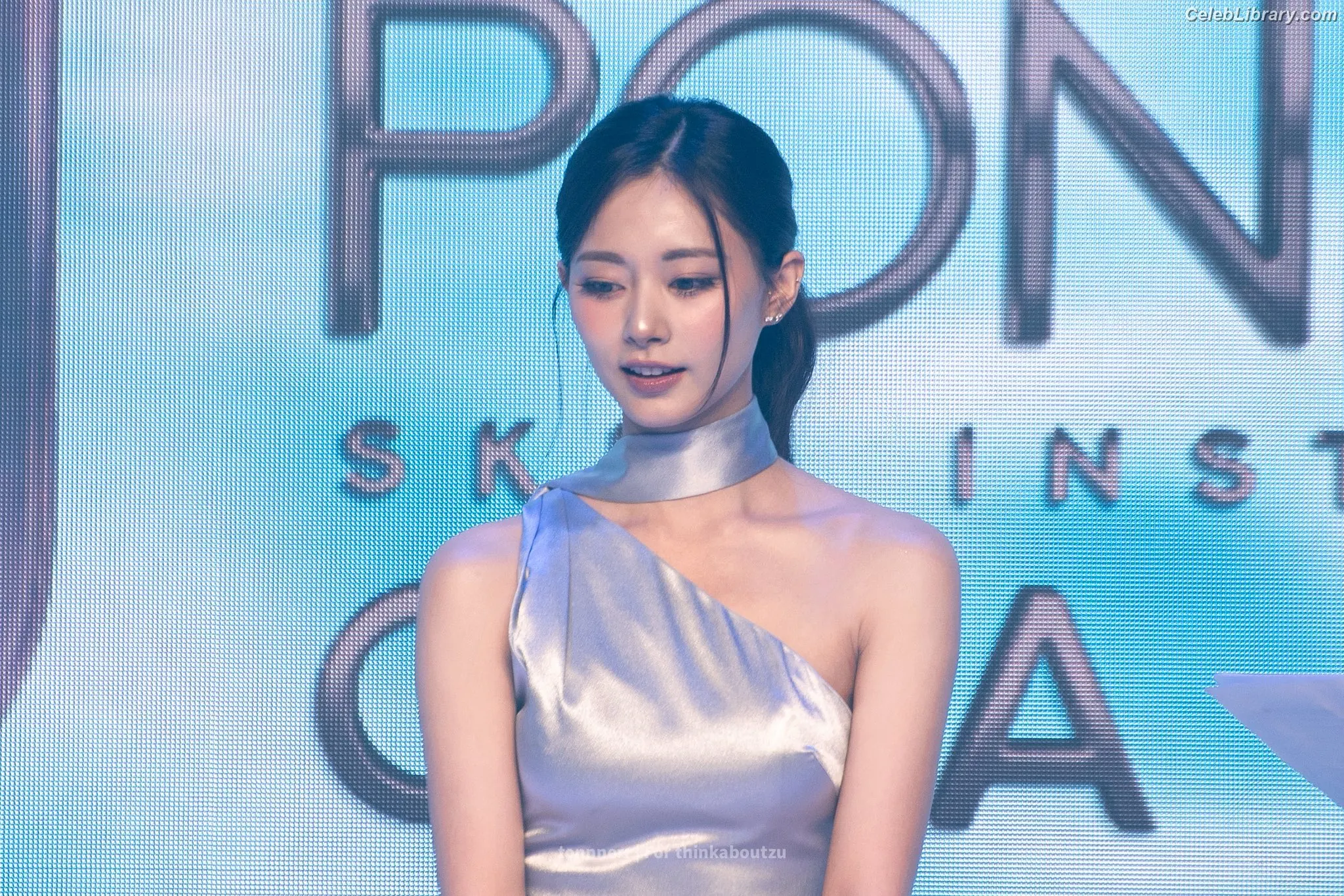 Tzuyu (Chiu Chú-jû) Twice photo 9 of 544