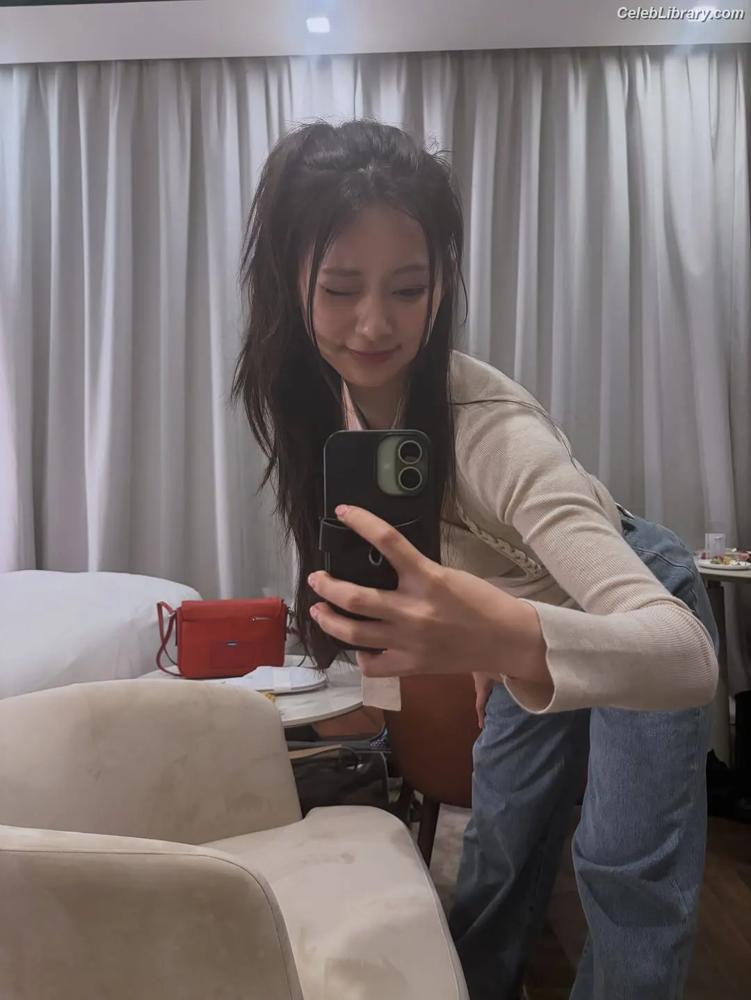Tzuyu (Chiu Chú-jû) Twice photo 11 of 544