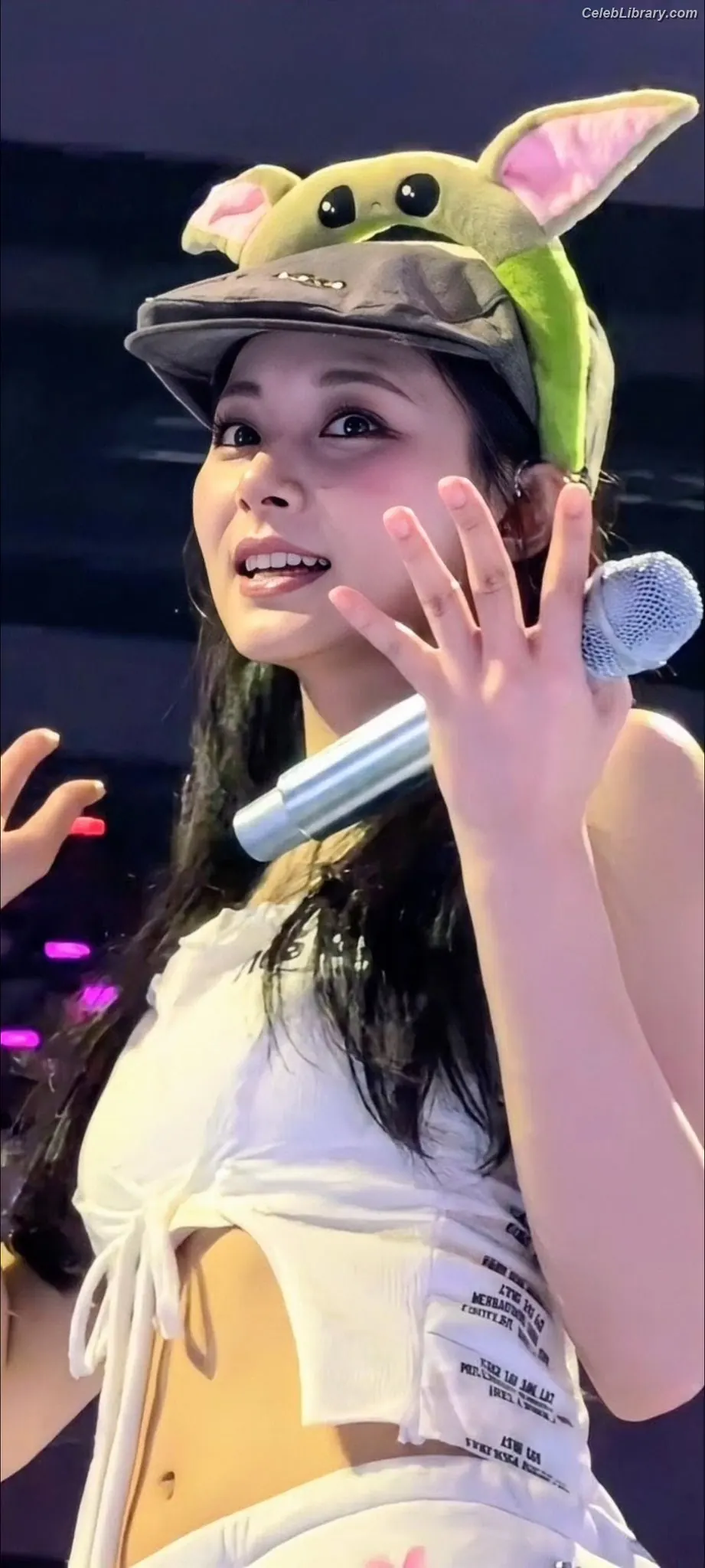 Tzuyu (Chiu Chú-jû)  Twice photo 16 of 544