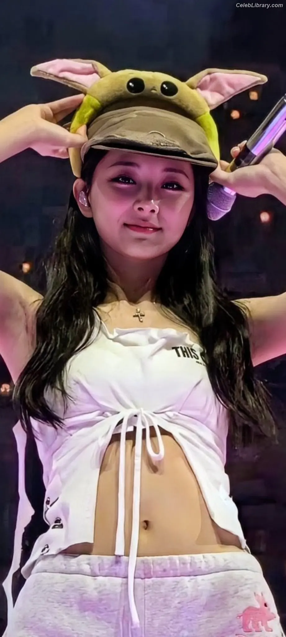 Tzuyu (Chiu Chú-jû)  Twice photo 18 of 544