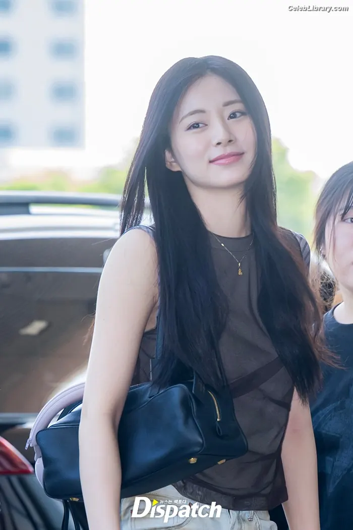 Tzuyu (Chiu Chú-jû)  Twice photo 19 of 544
