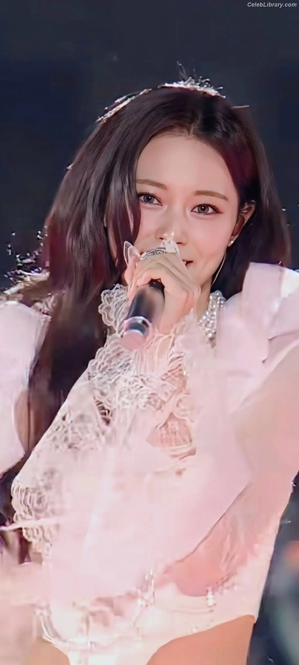 Tzuyu (Chiu Chú-jû)  Twice photo 12 of 544