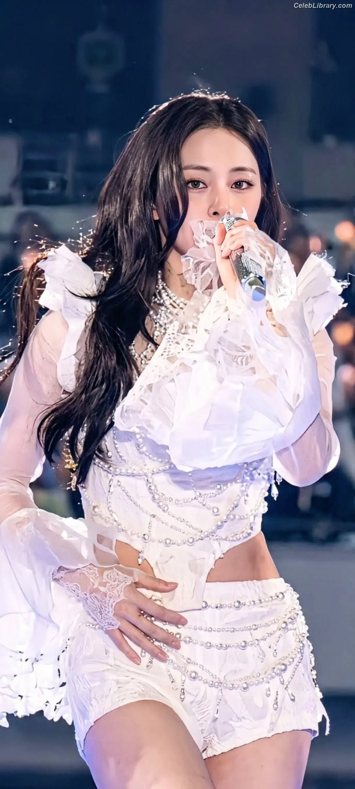 Tzuyu (Chiu Chú-jû)  Twice photo 13 of 544