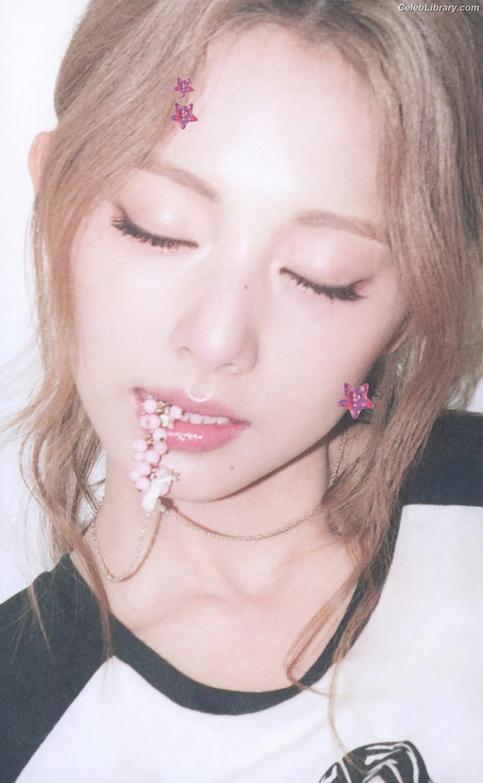 Tzuyu (Chiu Chú-jû)  Twice photo 20 of 544