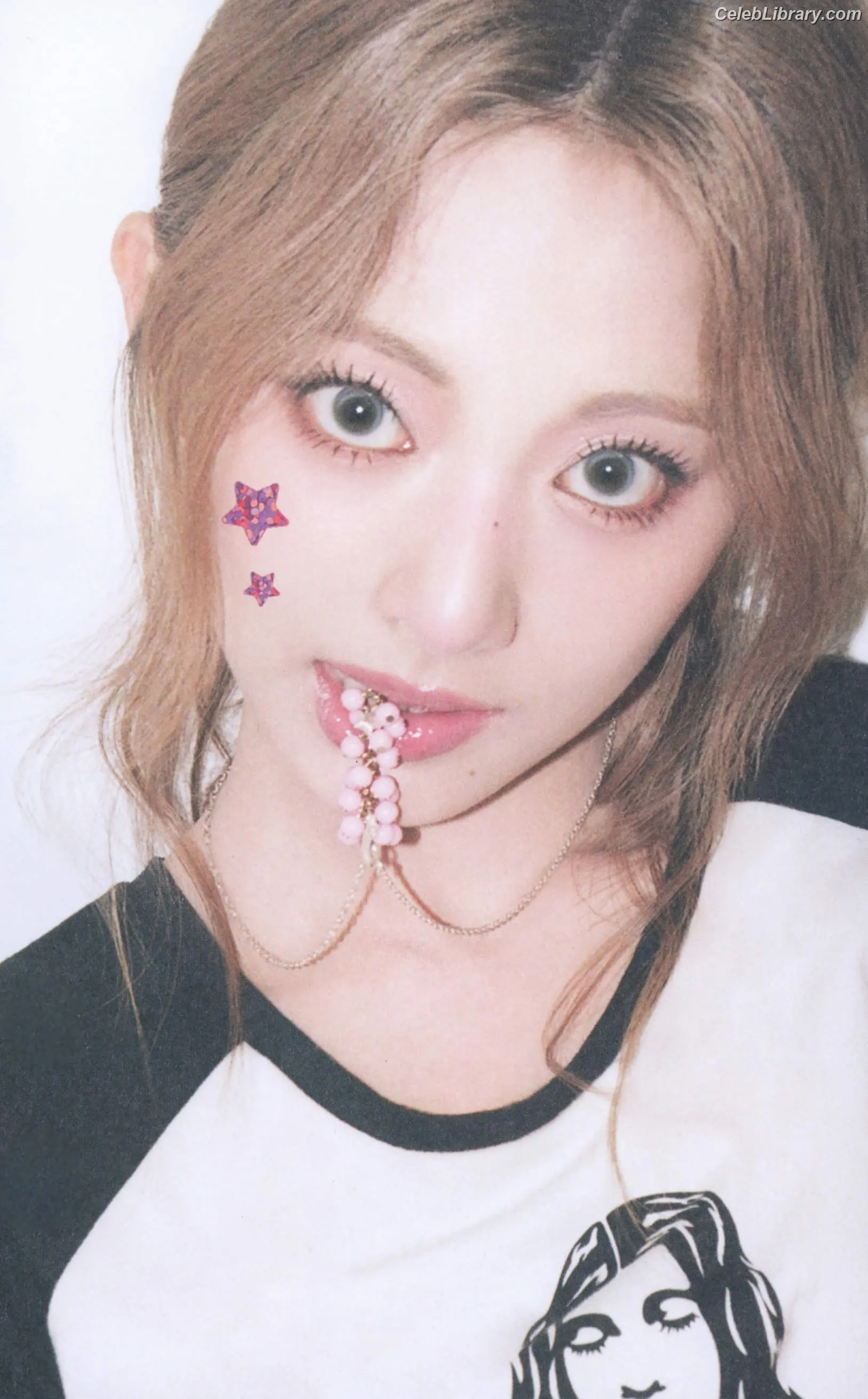 Tzuyu (Chiu Chú-jû)  Twice photo 21 of 544