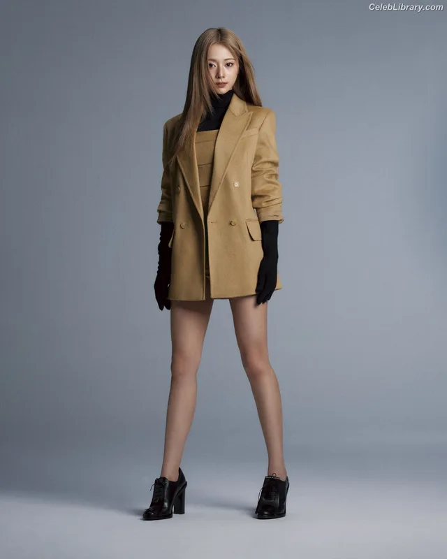 Tzuyu (Chiu Chú-jû)  Twice photo 9 of 545