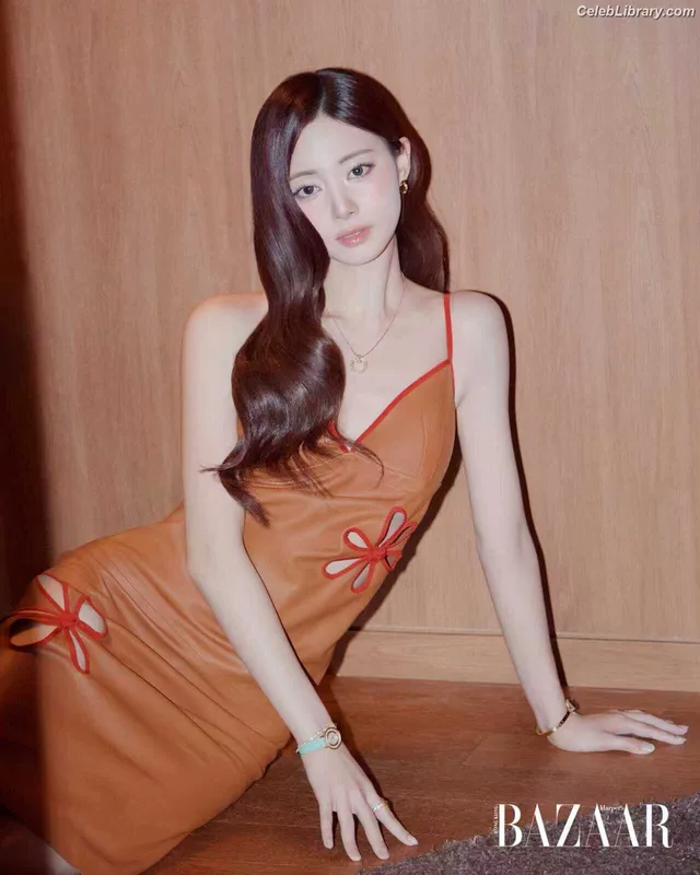 Tzuyu (Chiu Chú-jû) Twice photo 3 of 545
