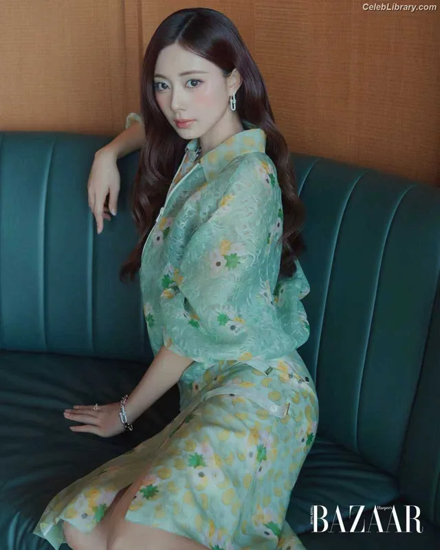 Tzuyu (Chiu Chú-jû) Twice photo 9 of 545