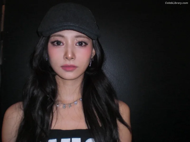 Tzuyu (Chiu Chú-jû) Twice photo 15 of 545