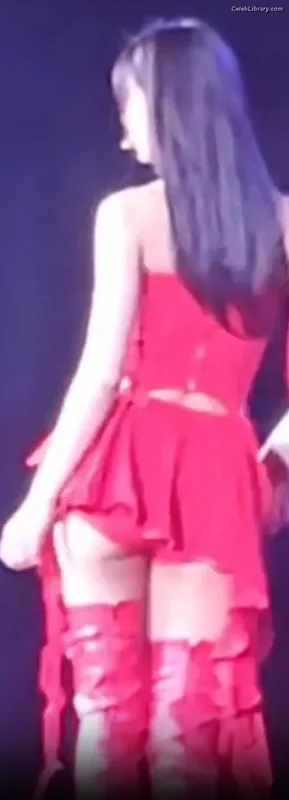 Tzuyu (Chiu Chú-jû) Twice photo 24 of 545