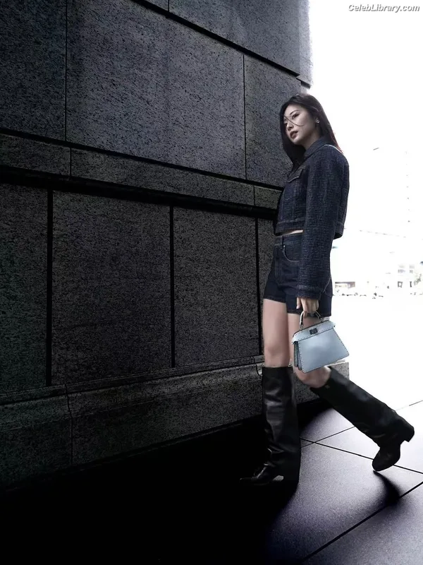 Tzuyu (Chiu Chú-jû) Twice photo 7 of 545