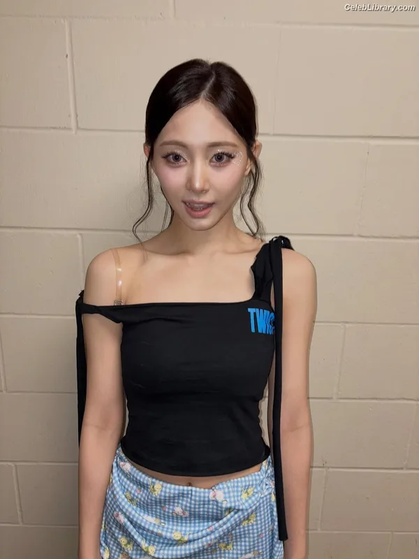 Tzuyu (Chiu Chú-jû) Twice photo 8 of 545