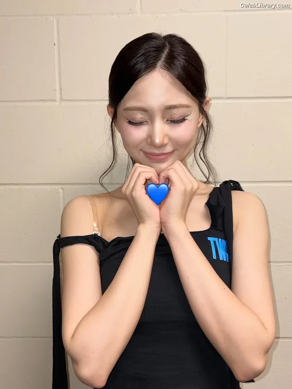 Tzuyu (Chiu Chú-jû) Twice photo 12 of 545